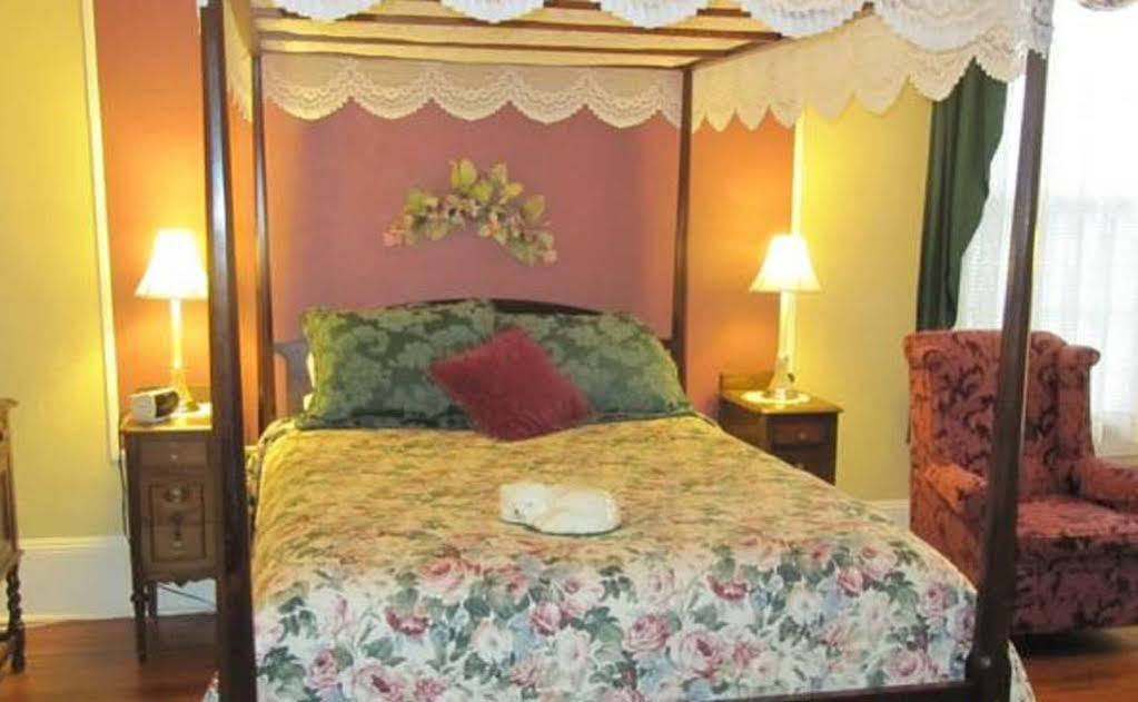 Allison House Inn Куинси Экстерьер фото