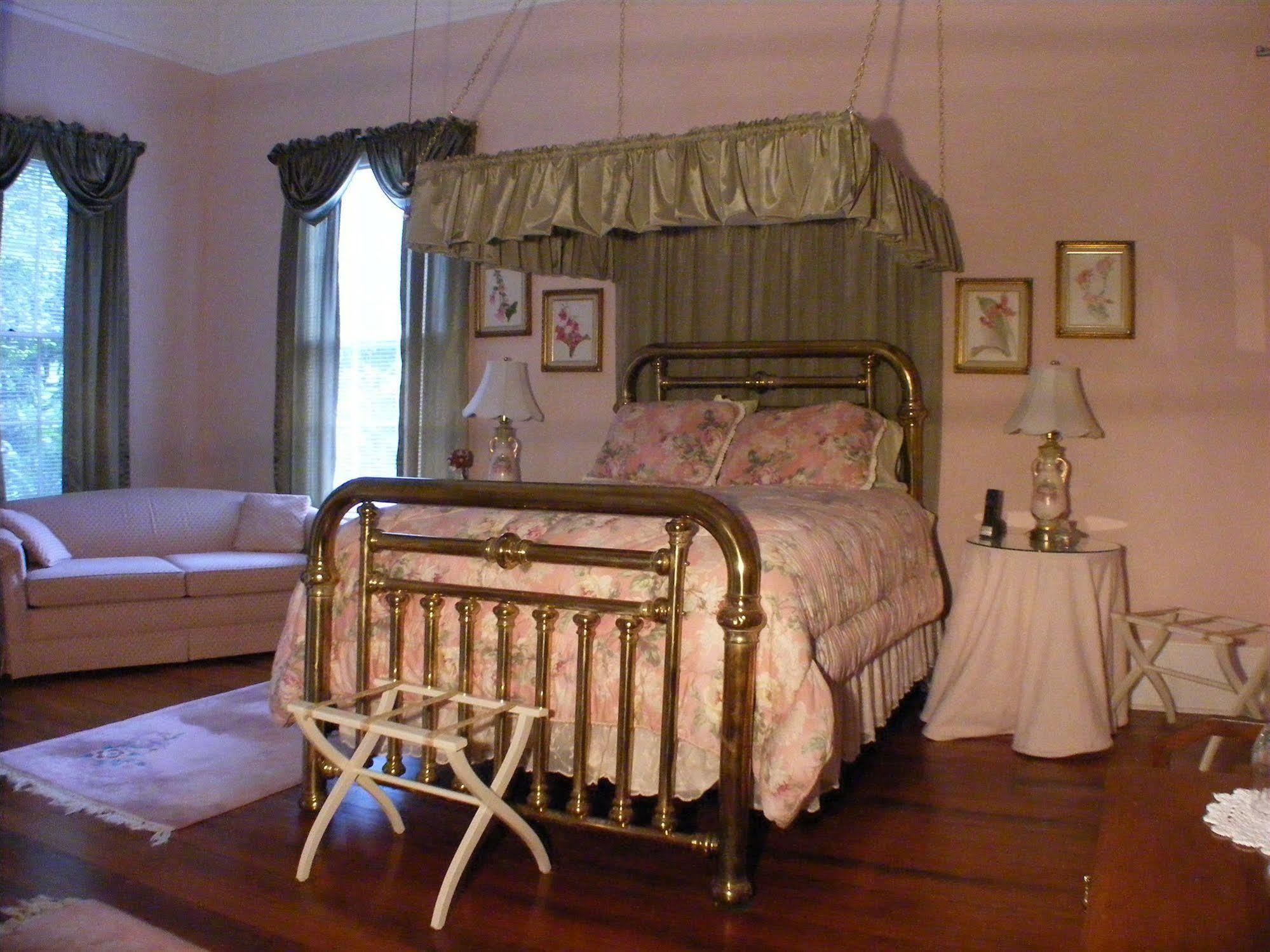 Allison House Inn Куинси Экстерьер фото