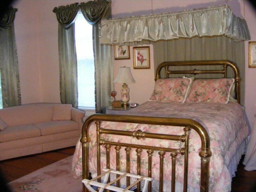 Allison House Inn Куинси Экстерьер фото